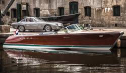 gentlemen-always-know:  WORLD’S FASTEST RIVA AQUARAMA: Parked