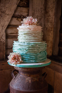 thecakebar:  Ombre Blue Wedding Cake! 