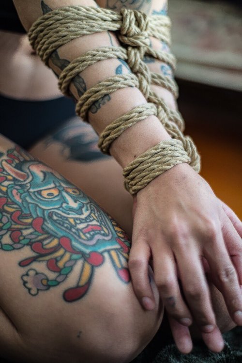 justscreenshots:Seattle ShibariModel Mel