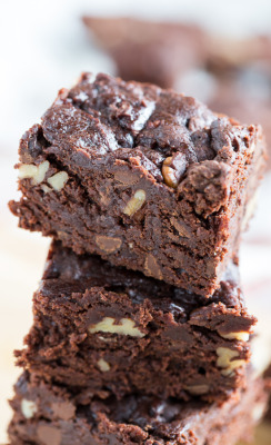 boozybakerr:  Slow Cooker Triple Chocolate Brownies