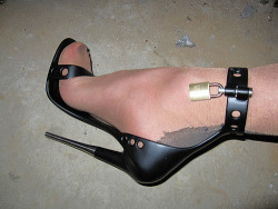 just-jo-anne: If you have been wearing heels all day, and the