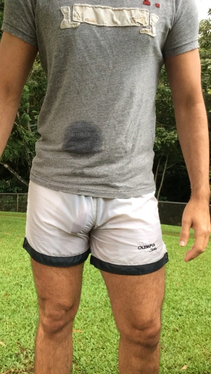 hpboy123:  So hot!!!!!!!Thank you for reblogging, share and follow me. Discover great quality bulges here ->http://hpboy123.tumblr.com