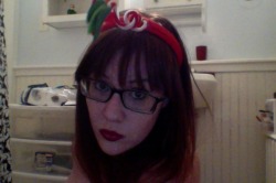 newfoundjordy:  christmas is almost over someone kiss me under