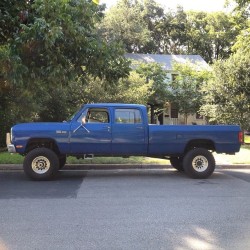 cummins-trucks:  freeridefab:  Spotted a tough 12valve #cummins