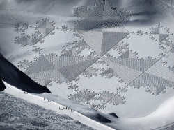 crossconnectmag:  Magnificent Geometric Snow Art by Simon BeckFor