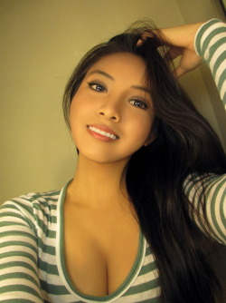 asian-teens:  @lilypatootie  YOUR GORGEOUS