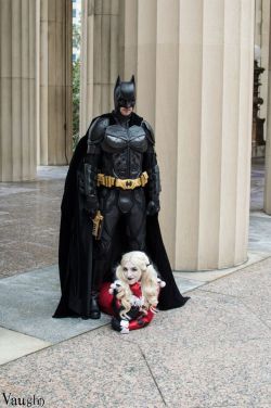 sharemycosplay: #Cosplayer @brady_the_batman & @mrjs_harley