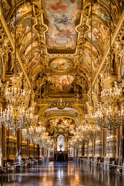 italian-luxury:Palais Garnier Grand Foyer