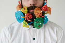 photojojo:  Originally, Pierce Thiot would fill his beard with