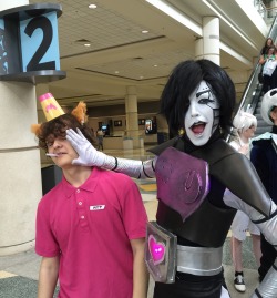 moderatelyokaycosplay:  I found Burgerpants at the convention,