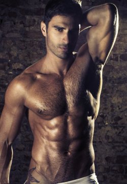 fy-muscles:  Rodney Santiago