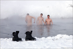 Hot spring in Chukotka, via Russia Photo.На Чукотке,