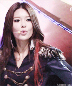 s-ooyoungs:  6/♠ of choi sooyoung slaying 