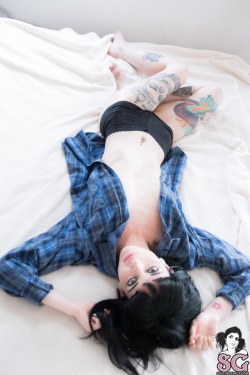 sexytattoedgirls1.tumblr.com/post/118270323513/