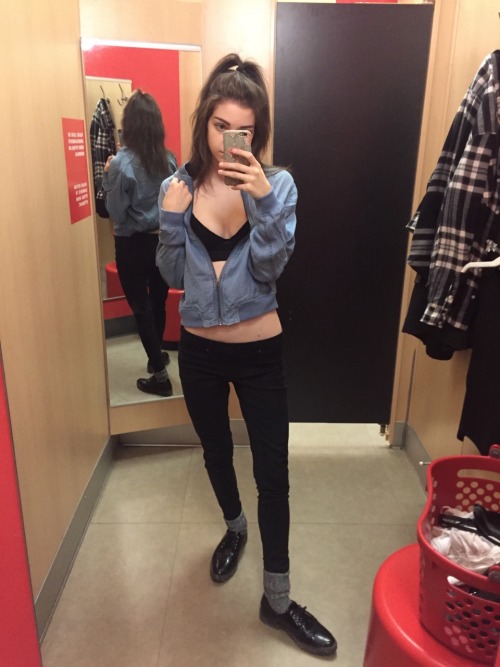 onthehillside:  killin it in the fitting room