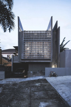 thelavishsociety:Home in Bandung City | LVSH