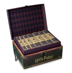 germancitygirl:  House-themed sets of Harry Potter over on Gilt.