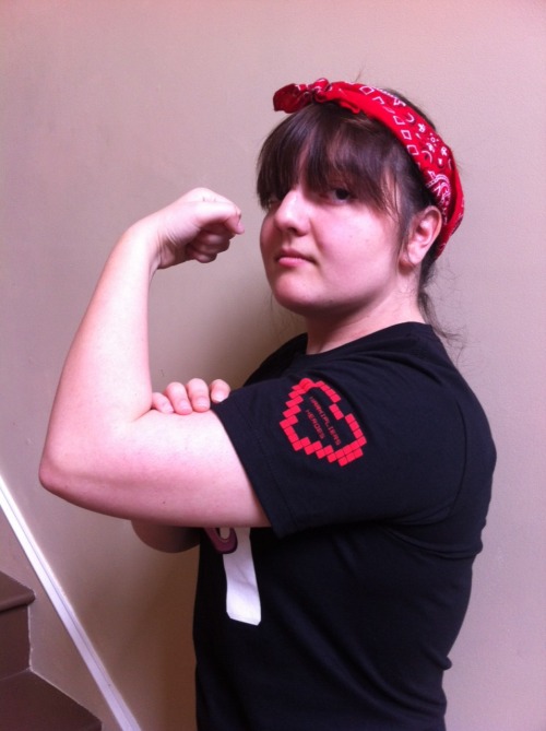 markipooper:  I got my shirt! Here’s a little Rosie the riveter pose 