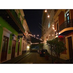 sebastian-samuel:  The city night life of Old San Juan. Music,