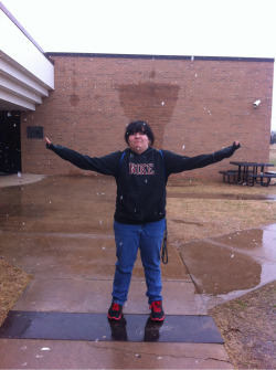 vengefulgreed:  SNOW HAS ARRIVED. GREED MUN IS A HAPPY HAPPY