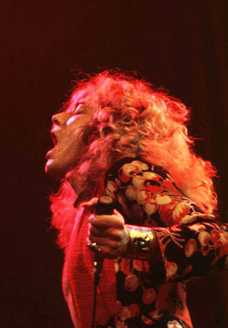 soundsof71:  Robert Plant, Led Zeppelin, January 20, 1975, Chicago,