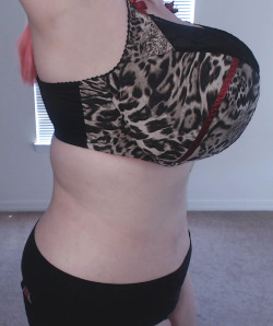 underbust:  Ewa Michalak Bra Review blog post! <3<3http://www.plunderbust.com/blog/2015/6/21/ewa-michalak-full-cup-bra-review