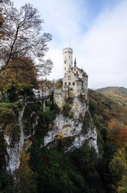 breathtakingdestinations:Lichtenstein Castle - Germany (von o
