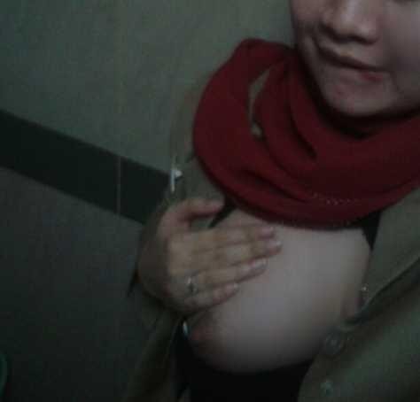 malayfoto:  Yg berjilbab sebenar nya lg hebat 