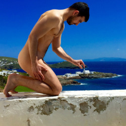 nakedpublicfun:  Such beautiful colors and a hot guy ofcourse