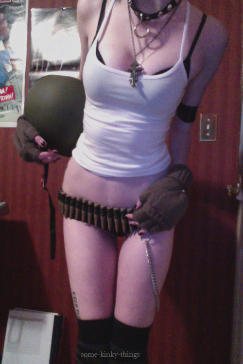 some-kinky-things:  4 Days of Some-Creepy-Things: Day 1Hello, yes this is Tank Girl. 