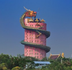 sixpenceee:  A dragon temple in Thailand.  