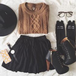 beautifulhalo-official:  Plain Sweater & Black Mini Skirt