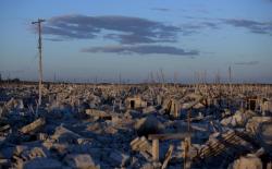 sixpenceee:  Argentina Ghost Town That Was Underwater for 25