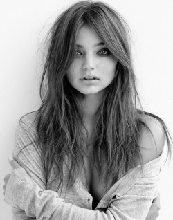 davanmed:  Model: Miranda KerrPhotographer: Yu TsaiModel’s