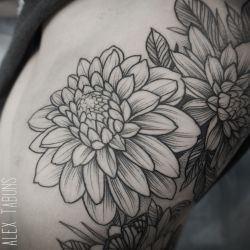 kooltattoos:  details #tattoo #flowers #flowertattoo #blackart