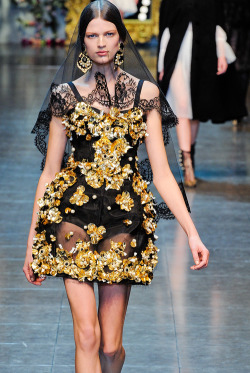 giveme-givenchy:  Bette Franke at Dolce & Gabbana Fall 2012
