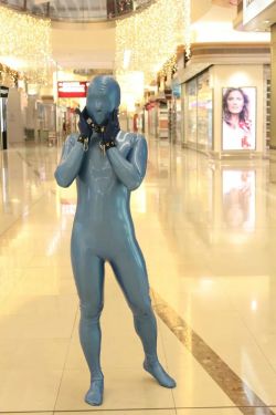 guyn2latex:  divo72:  Nice mall outfit.  Very nice fit