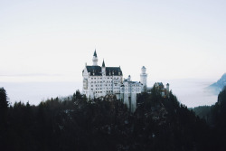 fairycastle:  Schloss Neuschwanstein by aeidyn on Flickr. Schloss