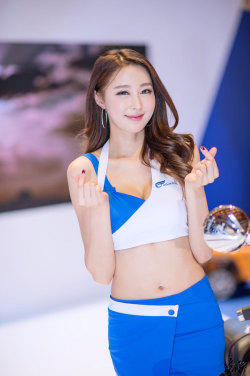koreangirlshd:  Model Eun Bin at Seoul Motorcycle Show in April