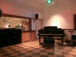 nickberto:  RCA Studio B & Elvis’ main piano when recording