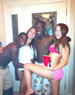 prattdanny:  teen-interracial:  White girls and black boys will