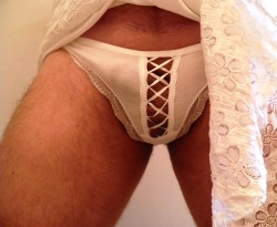 likelickvid:  wifes lace skirt and thong 