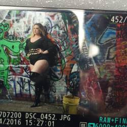 Cause I&rsquo;m cool as ice doing a test shoot awesomeness with Rose Law @rlaw14  bringing the plus fashion sex appeal from VA to MD .. #honormycurves #photographer #dmv #baltimore #fff2016 #fffweek #plus #plusmodel #fashion #effyourbeautystandards #photo