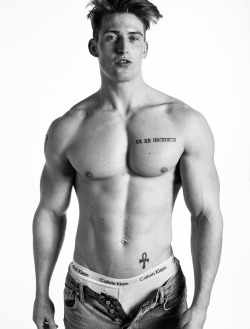 justdropithere: Ewout Jellema by Philippe Vogelenzang - Hercules