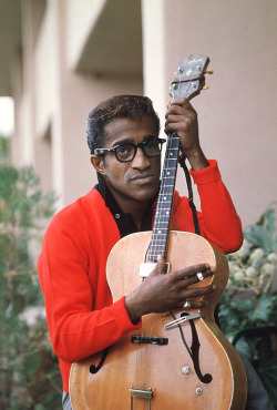 sammydavisjunior:Sammy Davis Jr. photographed by Gene Howard