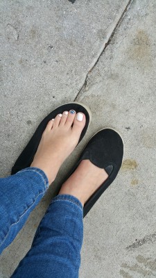 where-the-toes-are:LaurenWhere the TOES are.