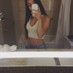 celestialsis:  hotel selfies