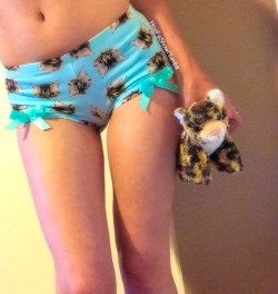 hoefashow:  ♡ Daddy’s sleepy baby kitten ♡  Kitty shorts