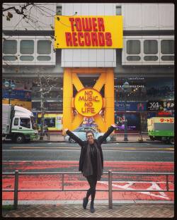 I honestly never thought I&rsquo;d get to go here! I can&rsquo;t believe it! It&rsquo;s so amazing! #longlivetowerrecords #nomusicnolife #knowmusicknowlife  (at Tower Records Shibuya)