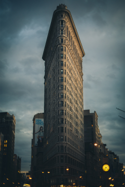 plasmatics-life:  Flat Iron ~ ( By Tom Lennon ) 